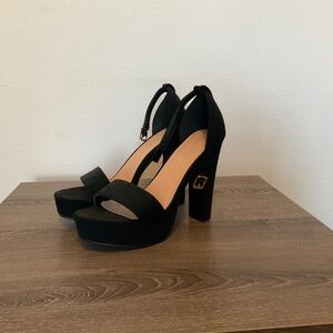 Top Moda Black high heels size 6
